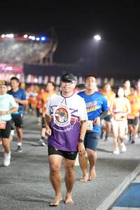 BIB: 241
                            <button type="button" onclick="openModal(19609080)" class="btn btn-primary btn-sm float-right btn-popup" data-toggle="modal" data-target=".modal-high-quality">
                        <i class="fas fa-shopping-cart"></i> Add to Cart
                    </button>
                                            <button type="button" onclick="isThisMe(19609080, true)" class="btn btn-success btn-sm float-right btn-popup btn-isme hidden" data-toggle="tooltip" data-placement="bottom" title="นี่คือรูปของคุณใช่ไหม คลิกที่นี่เพื่อเอาเข้าอัลบั้ม">
                        <i class="fas fa-plus"></i> Add to album
                    </button>
                    <button type="button" onclick="isThisMe(19609080, false)" class="btn btn-warning btn-sm float-right btn-popup btn-isnotme hidden">
                        <i class="fas fa-ban"></i> Remove from album
                    </button>